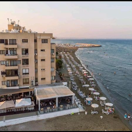 Bettys 1Br Seafront Apt Larnaca Exterior foto