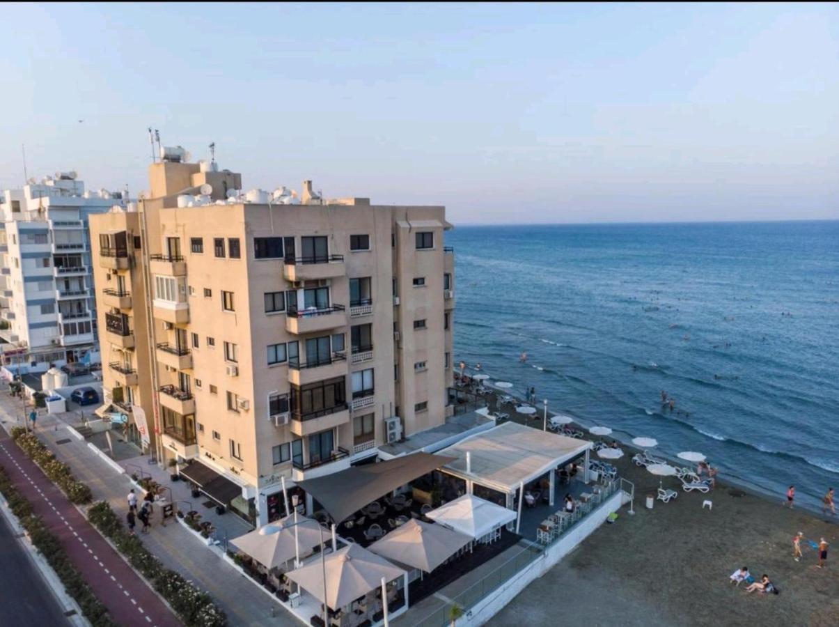 Bettys 1Br Seafront Apt Larnaca Exterior foto