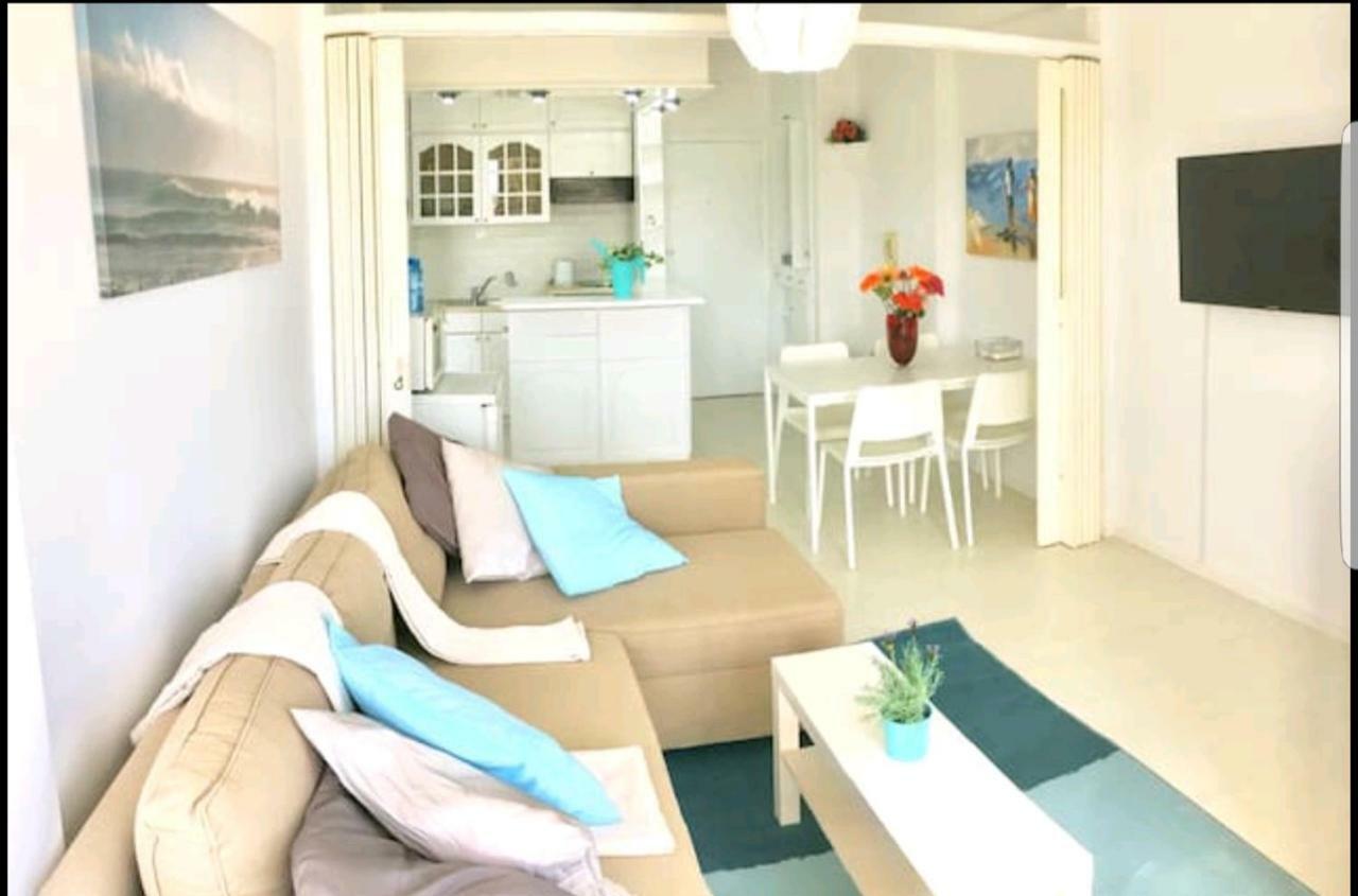 Bettys 1Br Seafront Apt Larnaca Exterior foto