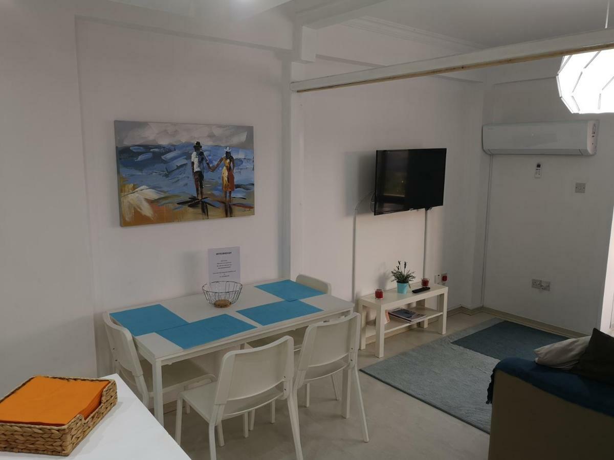Bettys 1Br Seafront Apt Larnaca Exterior foto